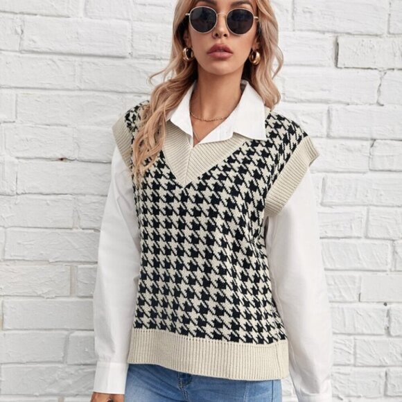 Houndstooth Ladies Sweater Vest Classic Comfy Academia Heritage Capsule WR - Picture 2 of 11